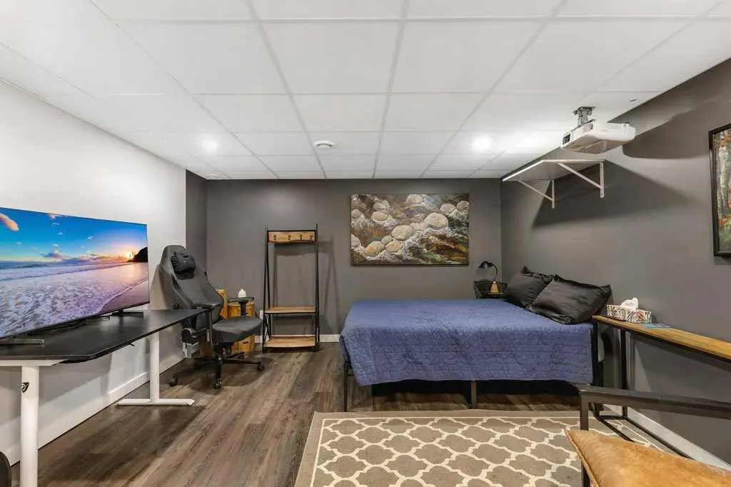 5400 dalhousie Drive NW, #56