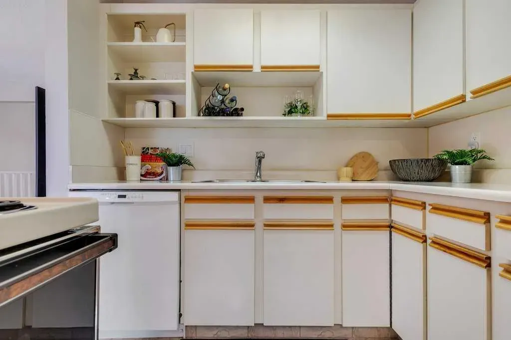 5400 dalhousie Drive NW, #56