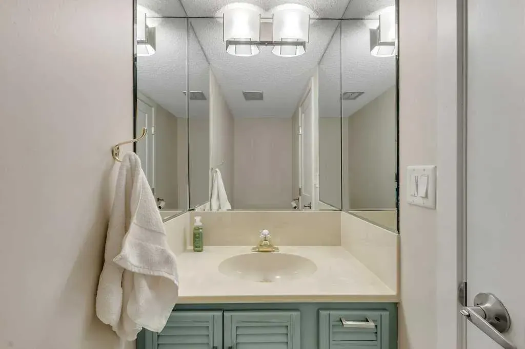 5400 dalhousie Drive NW, #56