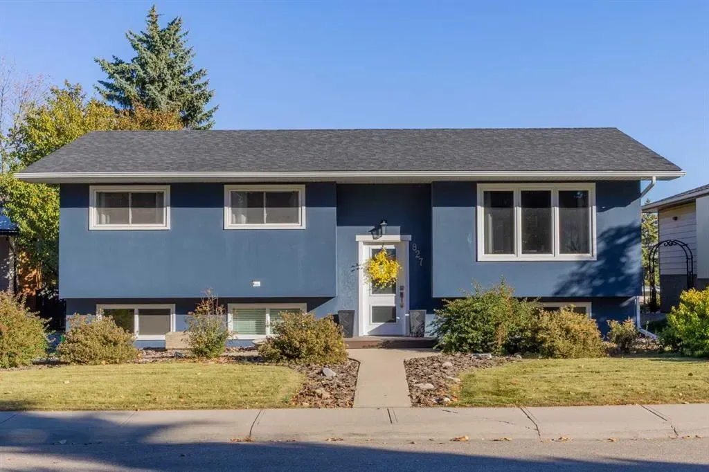 827 Canaveral Crescent SW