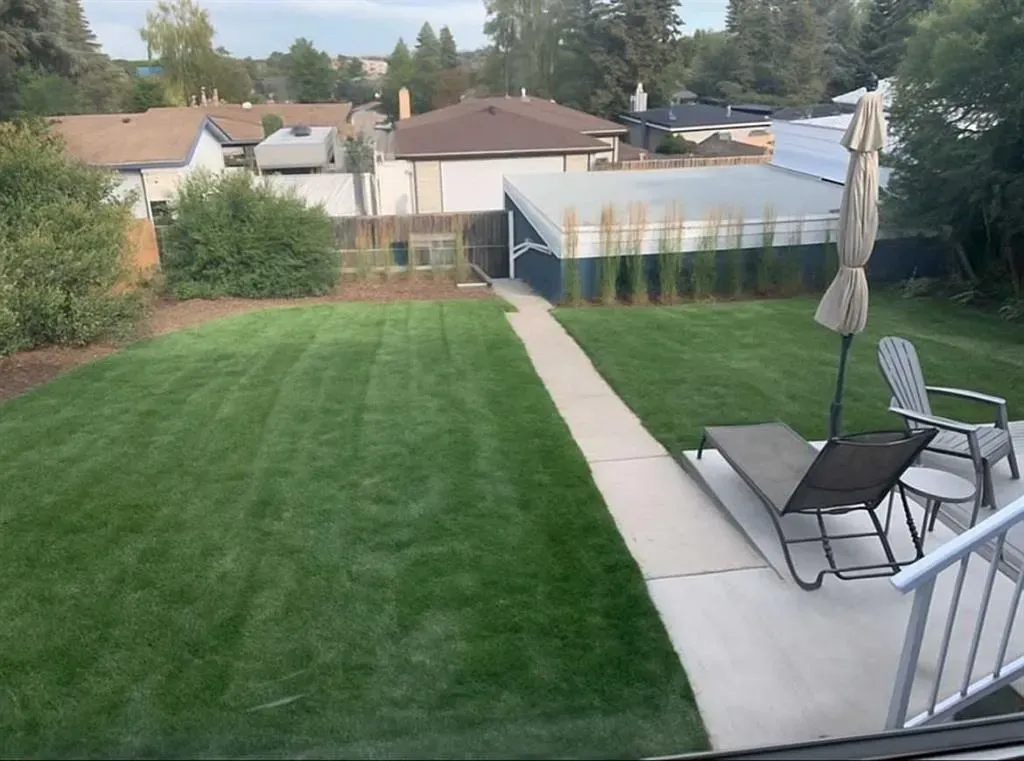 827 Canaveral Crescent SW