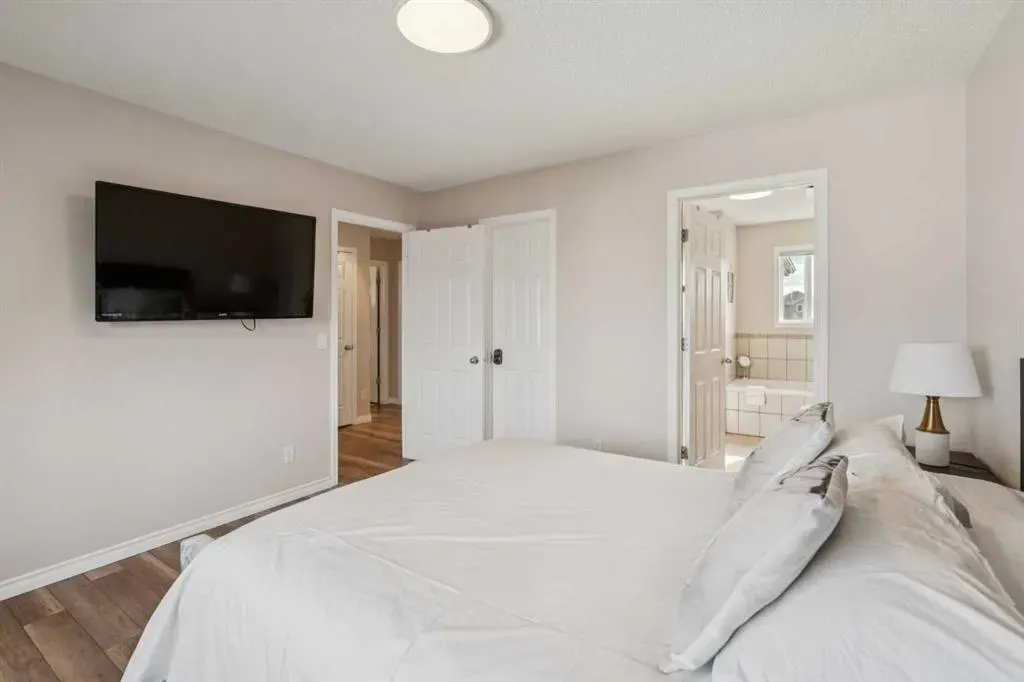 171 Everhollow Way SW