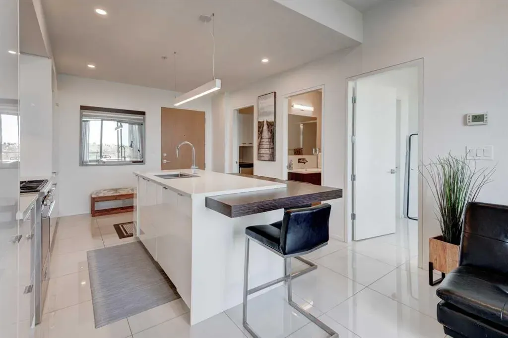 1020 9 Avenue SE, #704