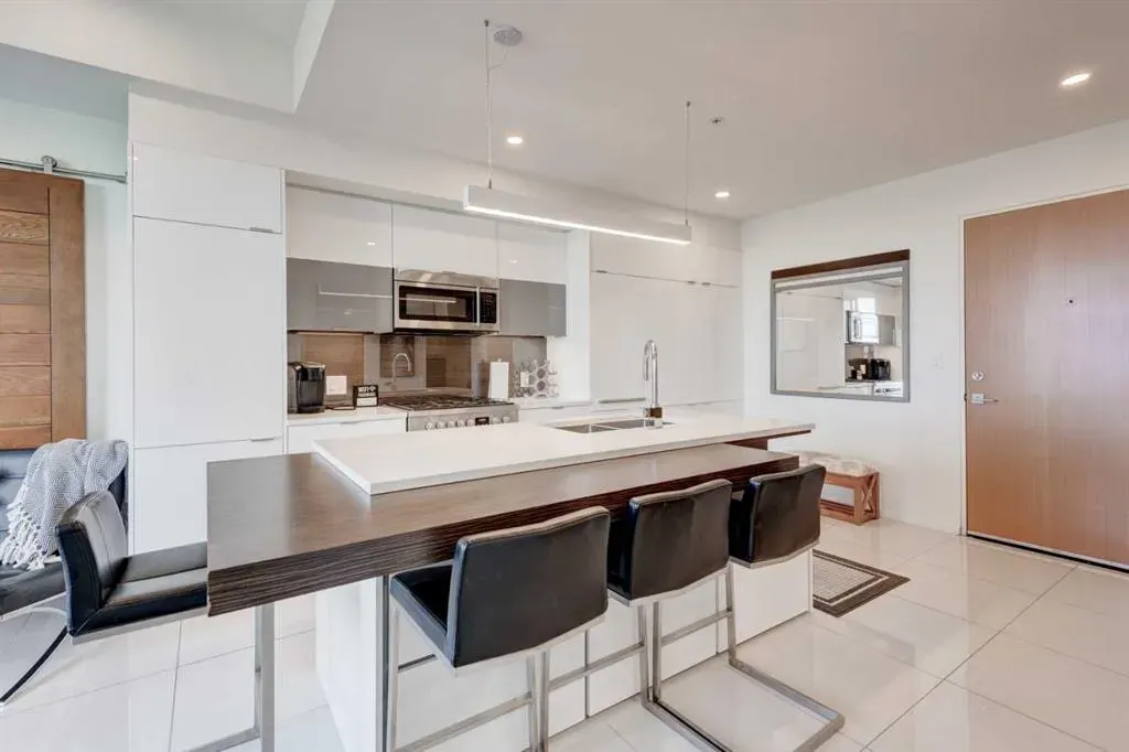 1020 9 Avenue SE, #704