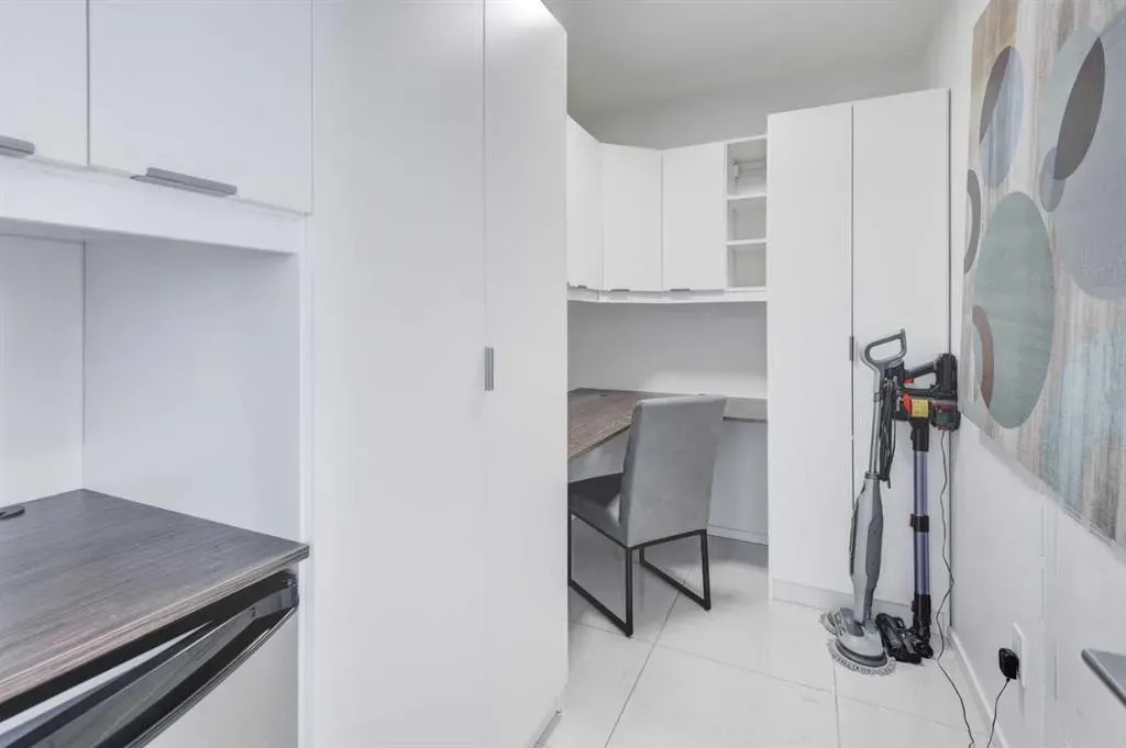 1020 9 Avenue SE, #704