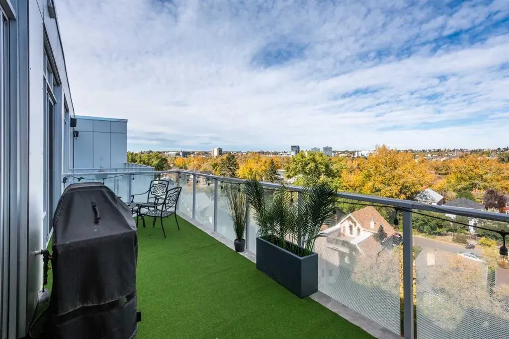 1020 9 Avenue SE, #704