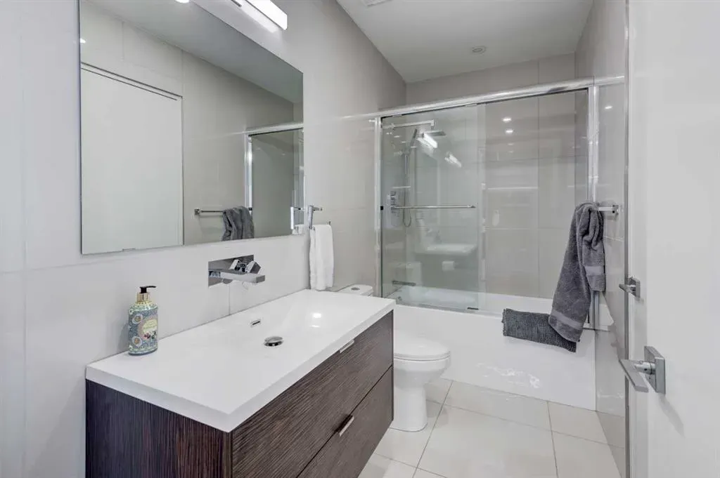 1020 9 Avenue SE, #704