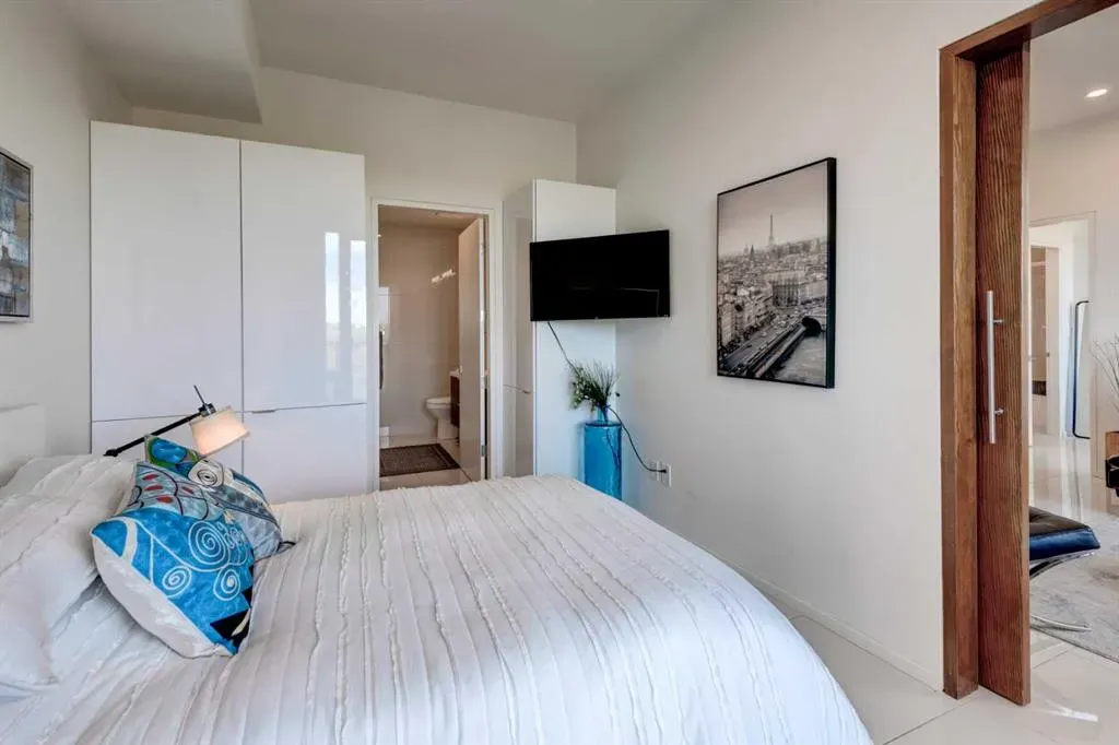 1020 9 Avenue SE, #704