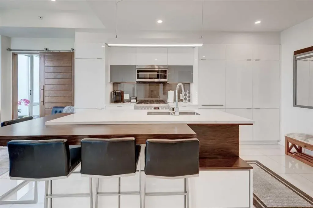 1020 9 Avenue SE, #704