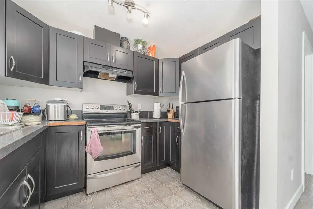 221 Silkstone Road W, #5