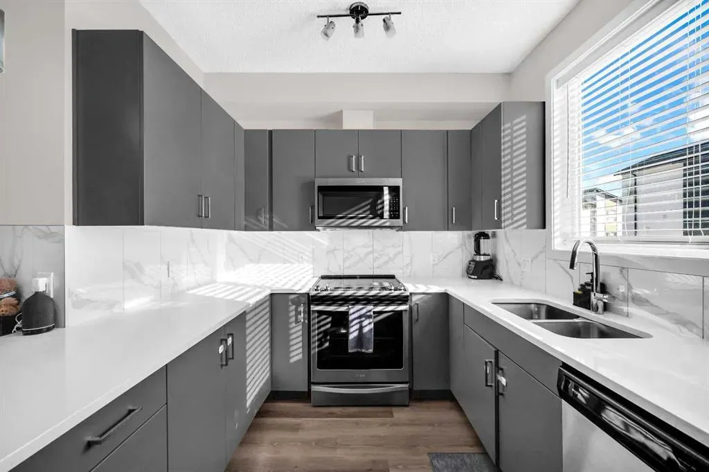 301 Redstone Boulevard NE, #136