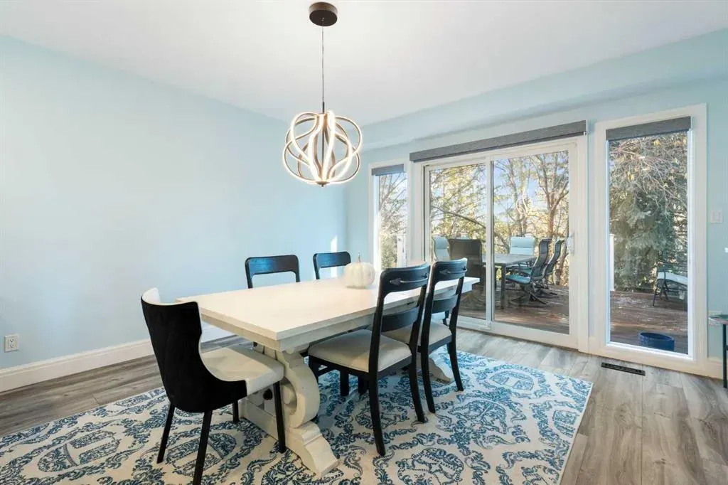 20 Stradwick Way SW