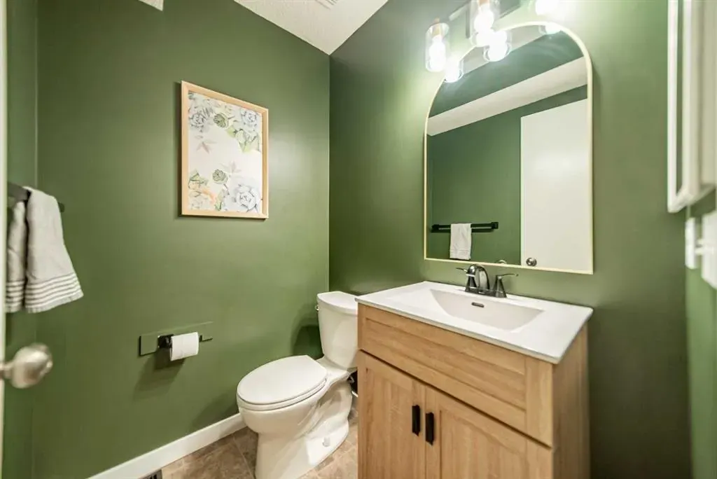 17 Hidden Close NW