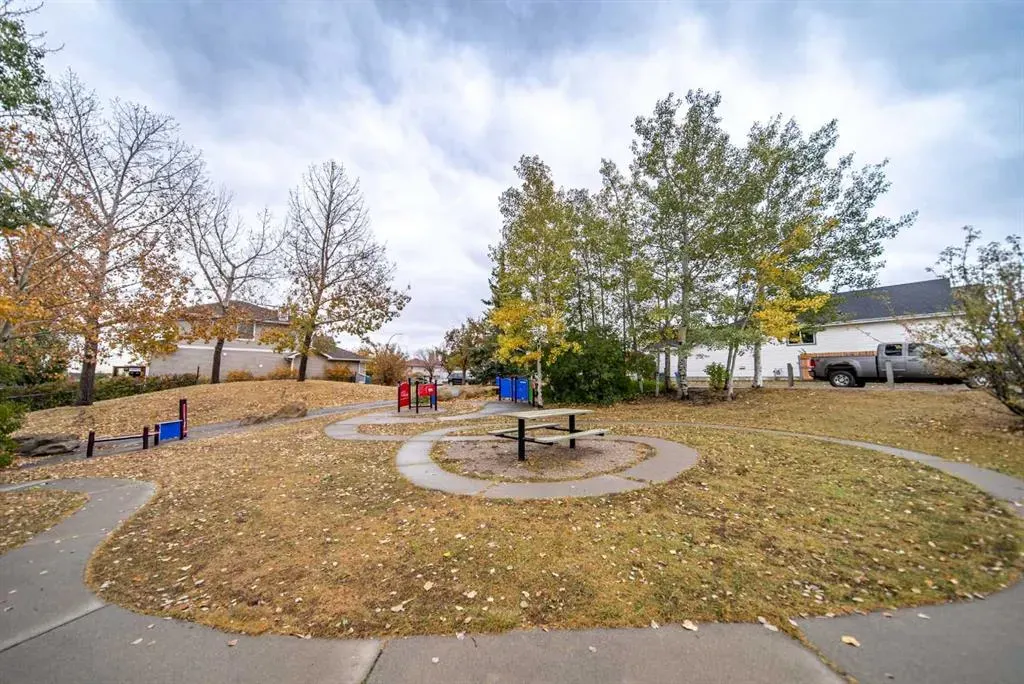 17 Hidden Close NW