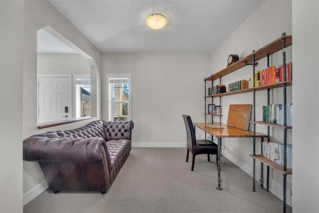 103 Aspen Stone Crescent SW