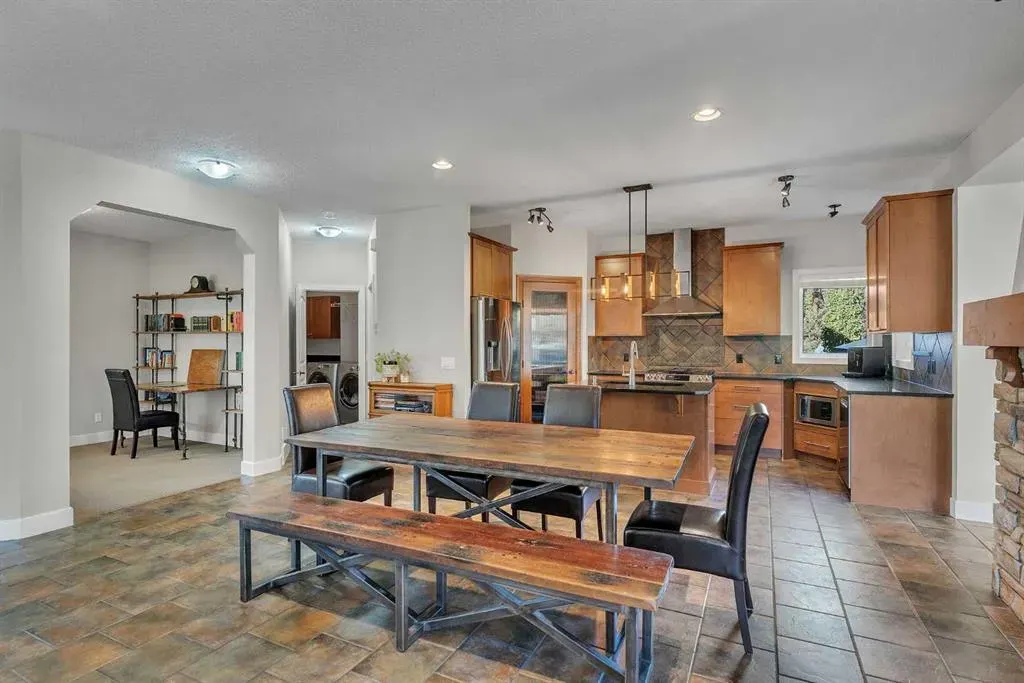 103 Aspen Stone Crescent SW