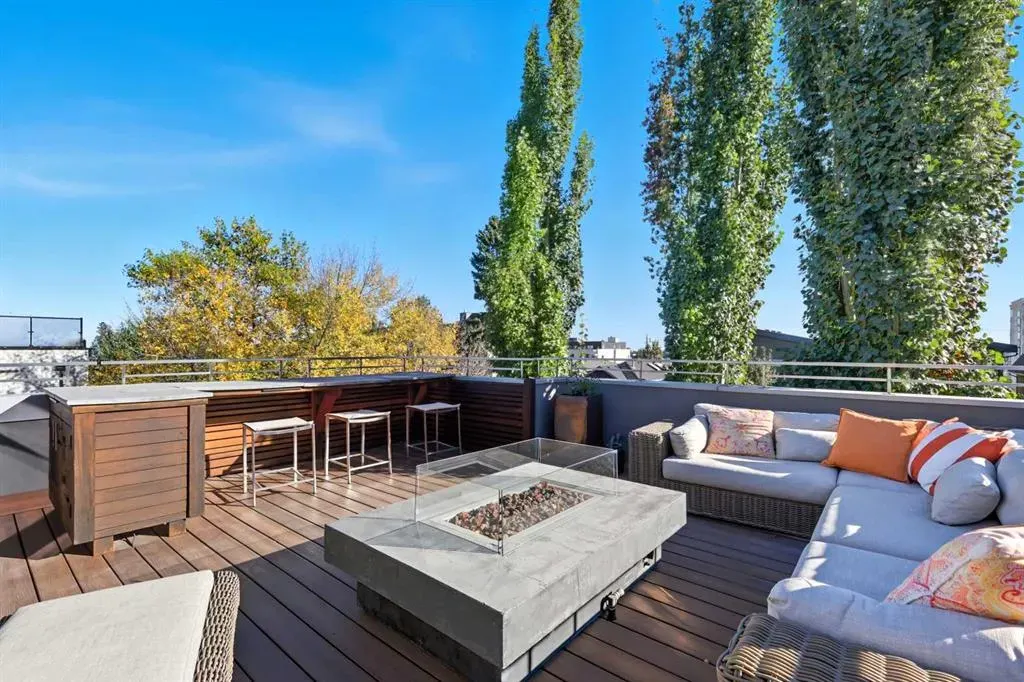 2014 32 Avenue SW