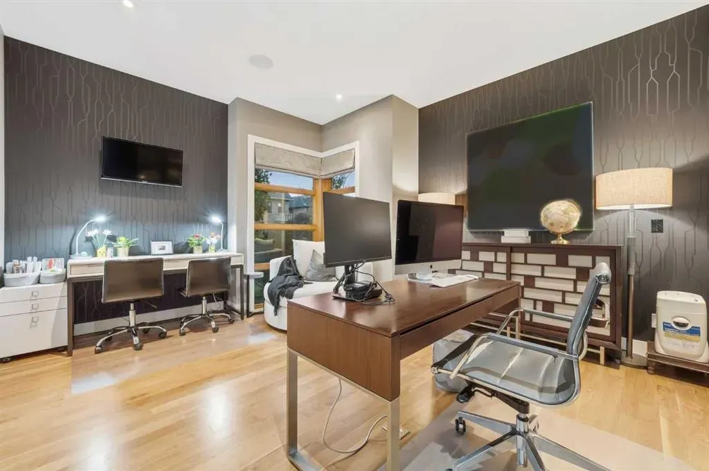 2014 32 Avenue SW