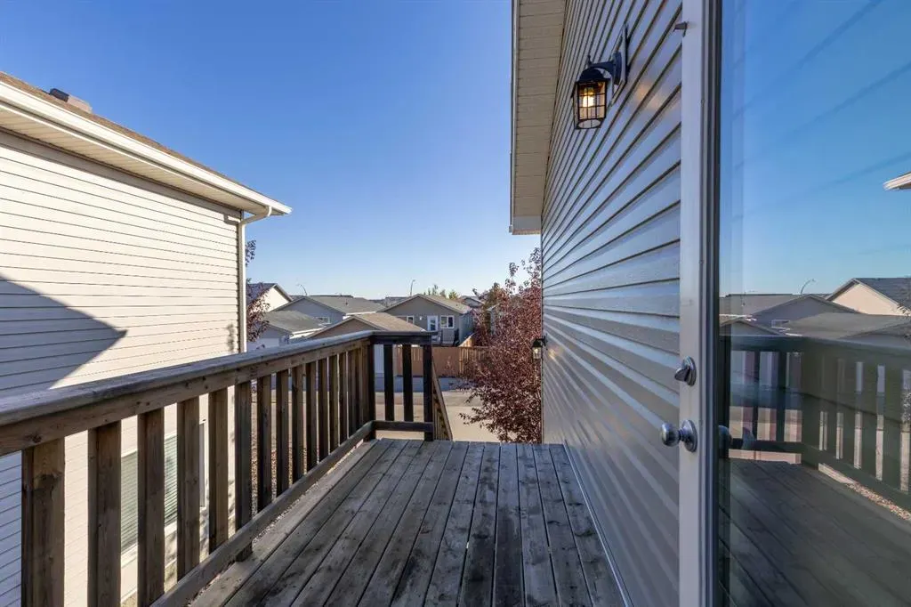 230 Mt Sundance Crescent W