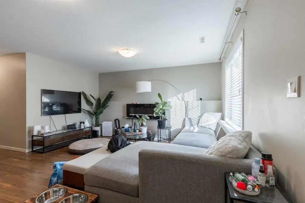 230 Mt Sundance Crescent W