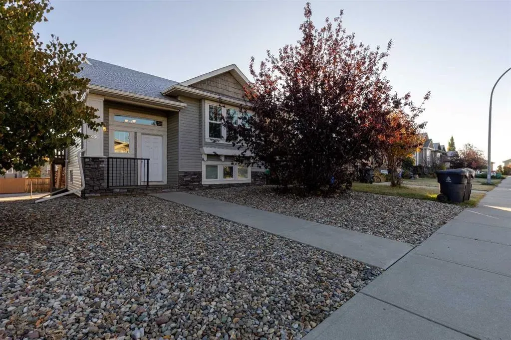 230 Mt Sundance Crescent W