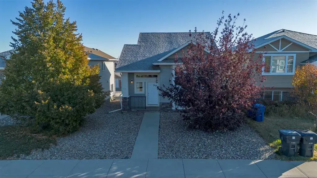 230 Mt Sundance Crescent W