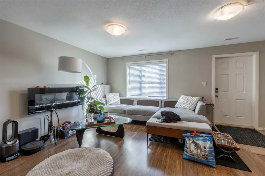 230 Mt Sundance Crescent W