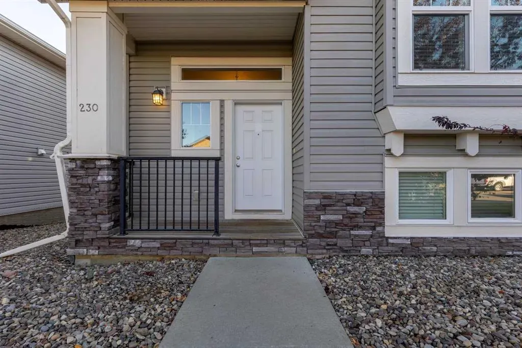 230 Mt Sundance Crescent W