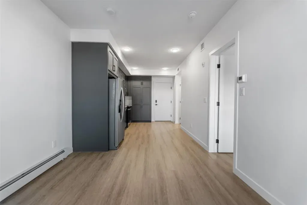 3932 University Avenue NW, #220