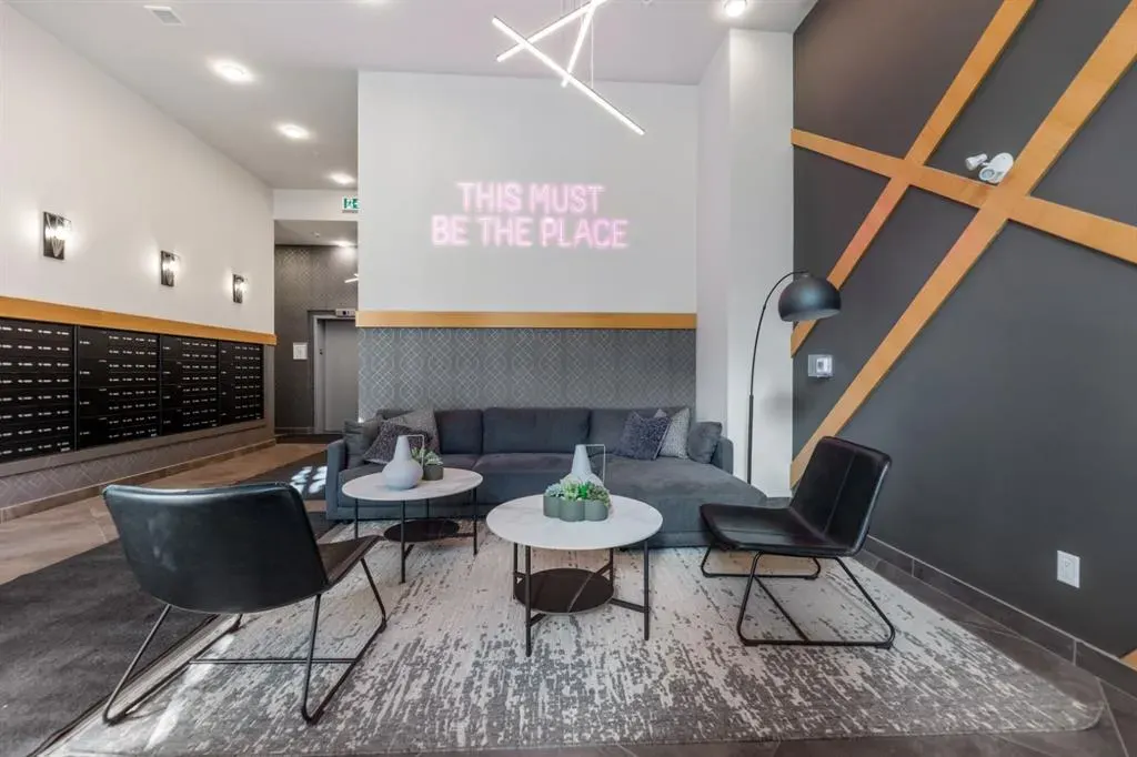 3932 University Avenue NW, #220