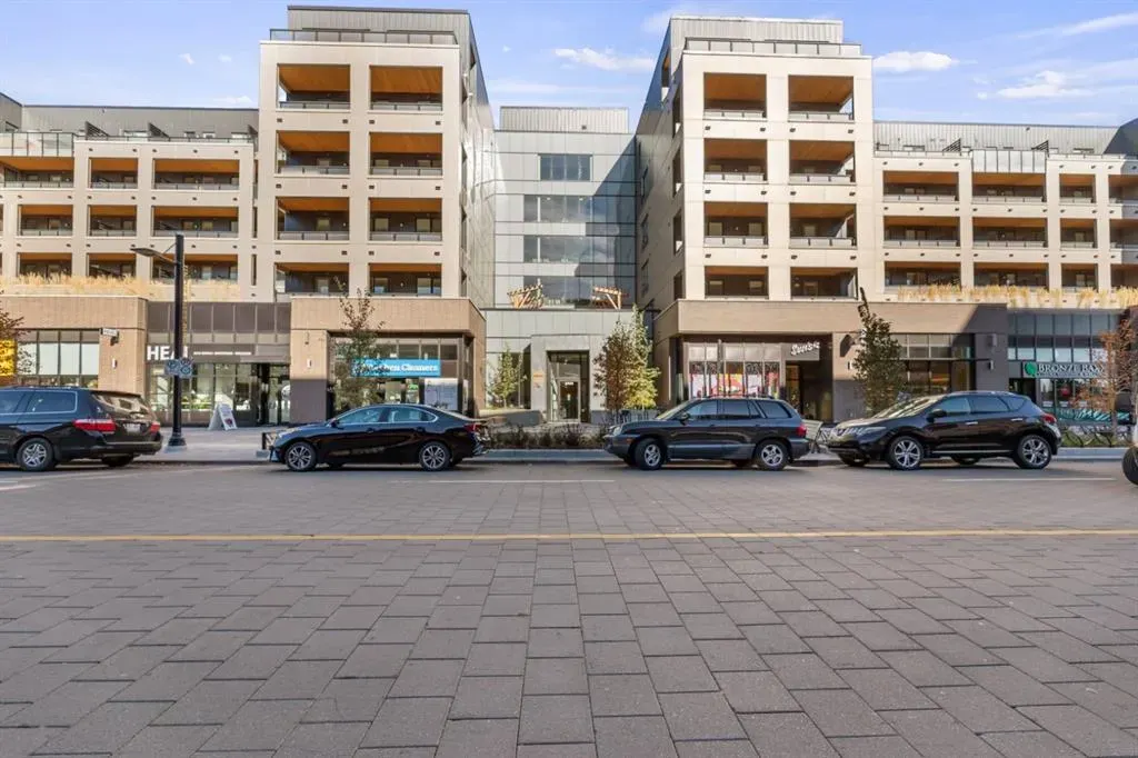 3932 University Avenue NW, #220