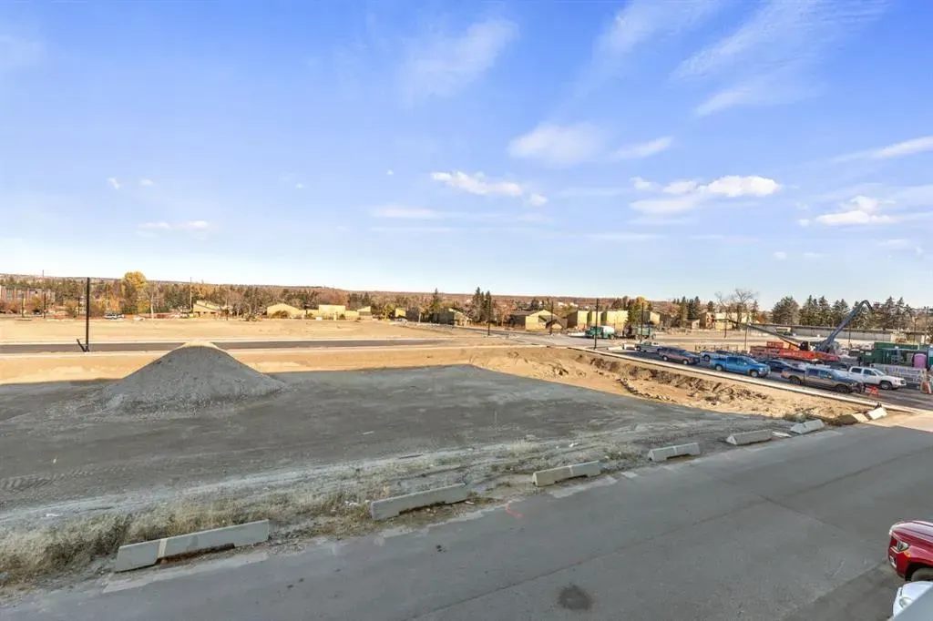 3932 University Avenue NW, #220