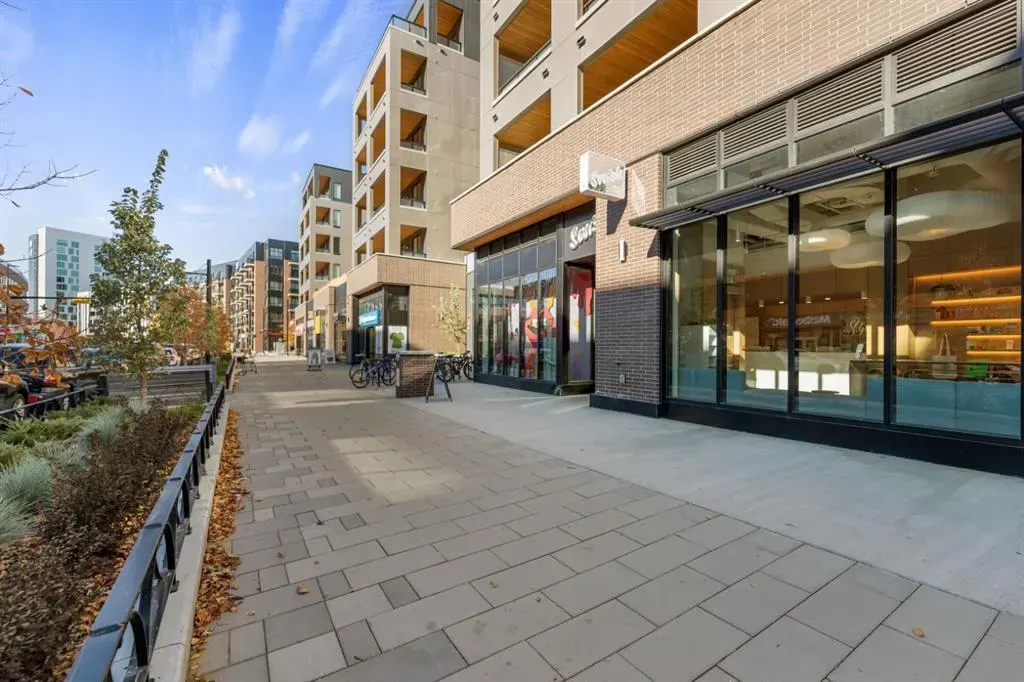 3932 University Avenue NW, #220