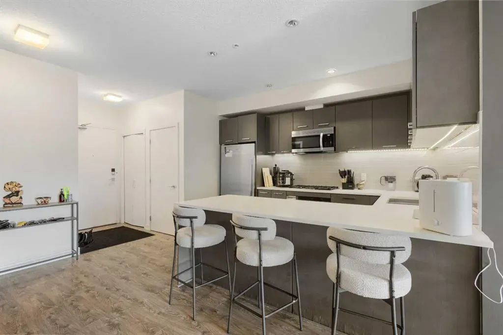 323 20 Avenue SW, #314