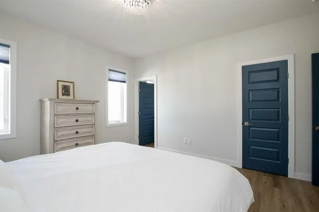 7 Thayer Close