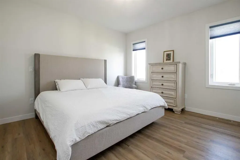 7 Thayer Close