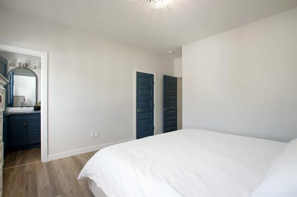 7 Thayer Close