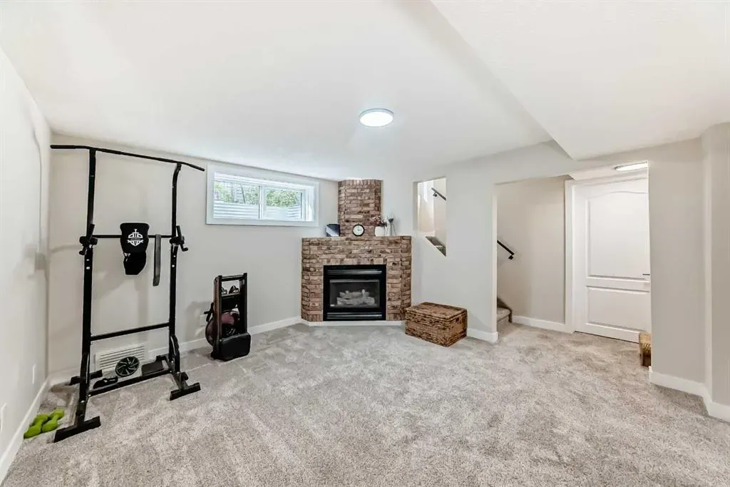 43 Bridlewood Green SW