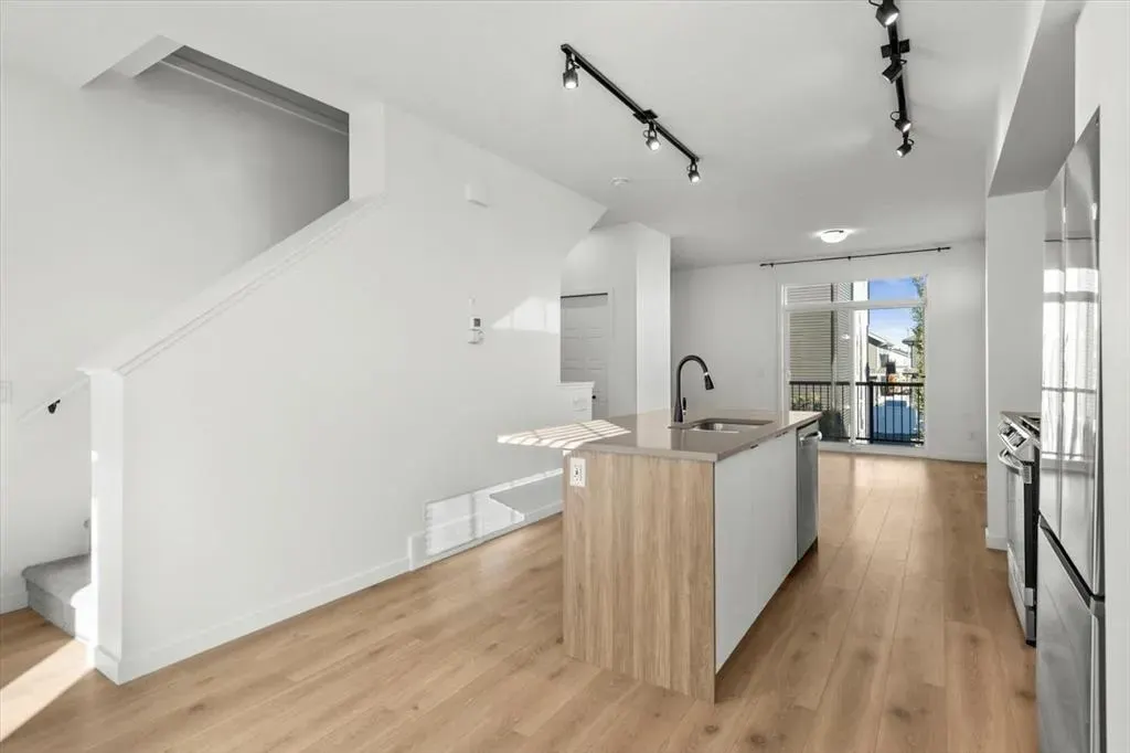 90 Walgrove Common SE