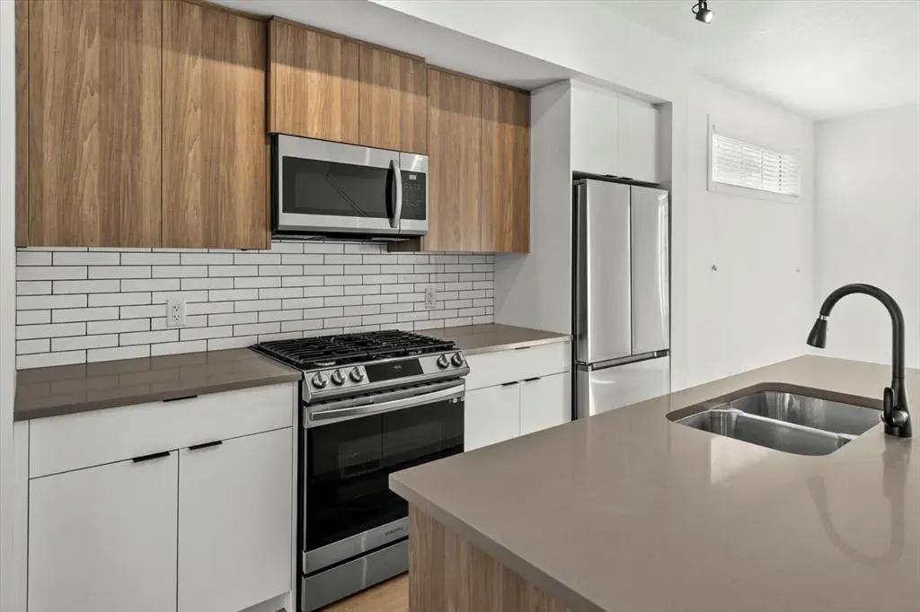 90 Walgrove Common SE