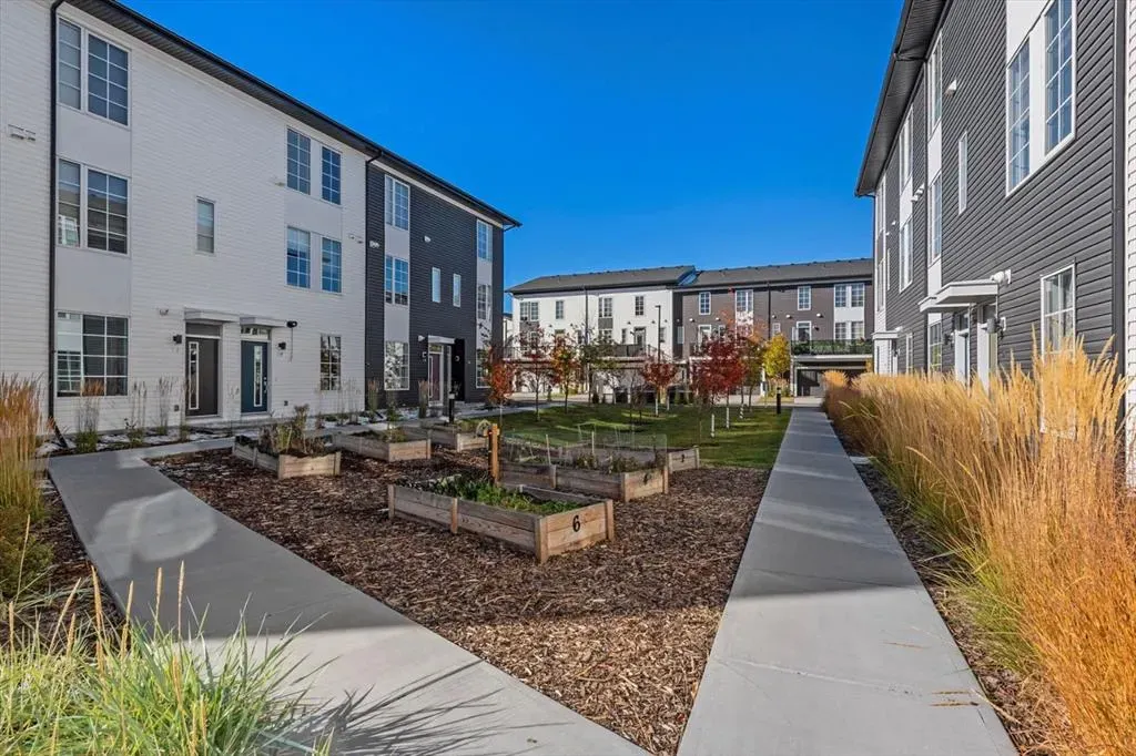 90 Walgrove Common SE