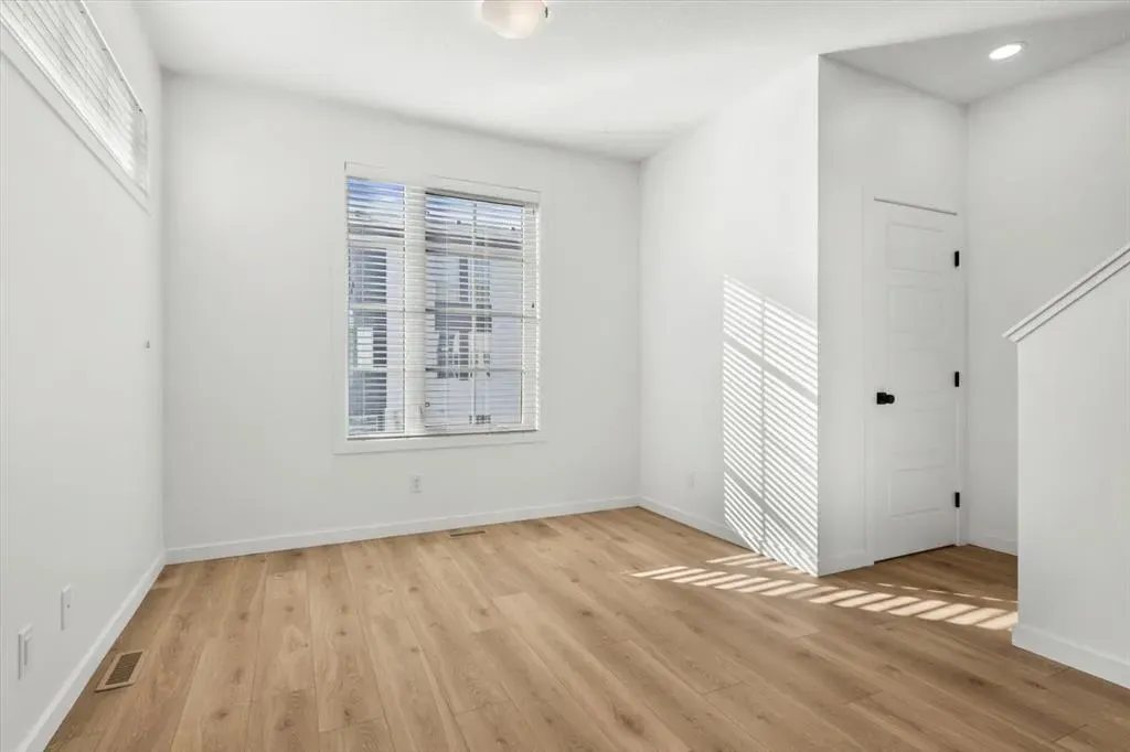 90 Walgrove Common SE