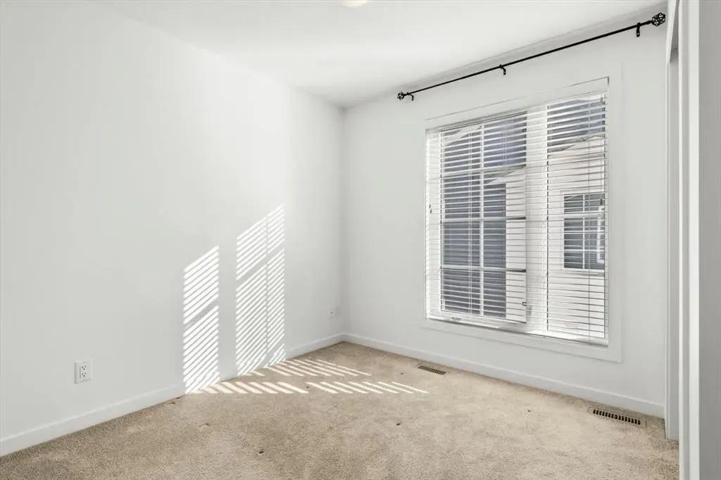 90 Walgrove Common SE