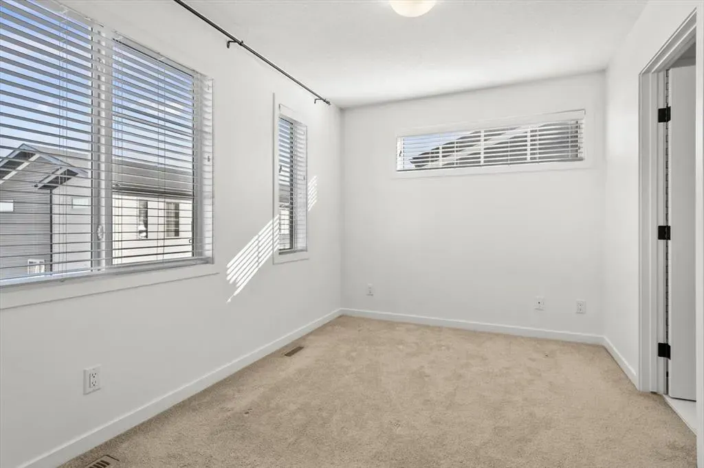 90 Walgrove Common SE