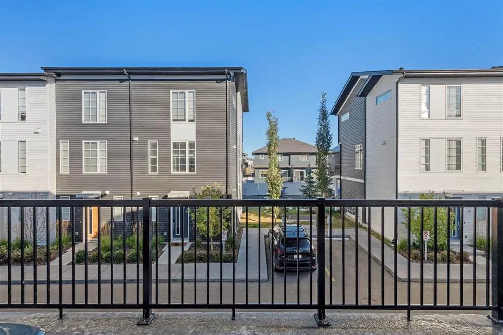 90 Walgrove Common SE