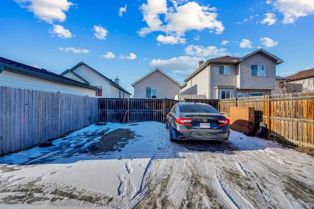 54 Taracove Road NE
