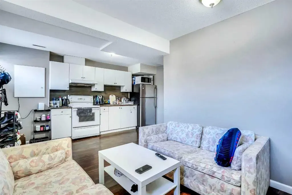54 Taracove Road NE