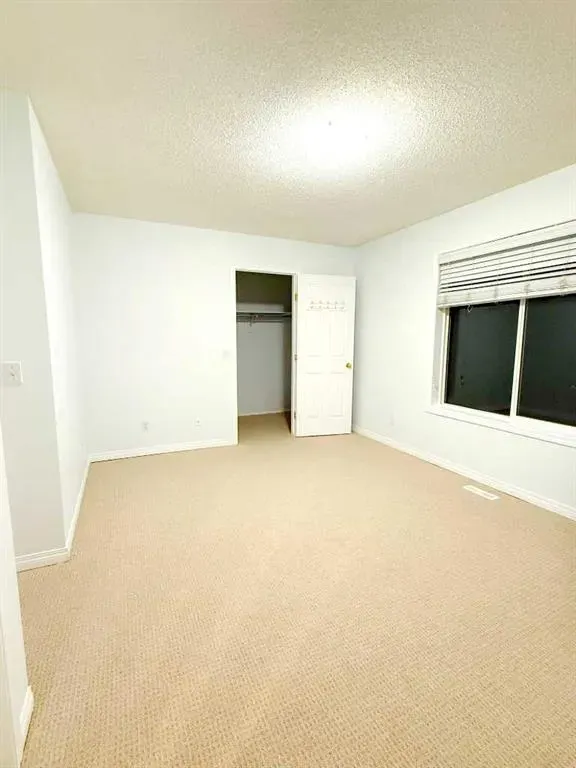 54 Taracove Road NE
