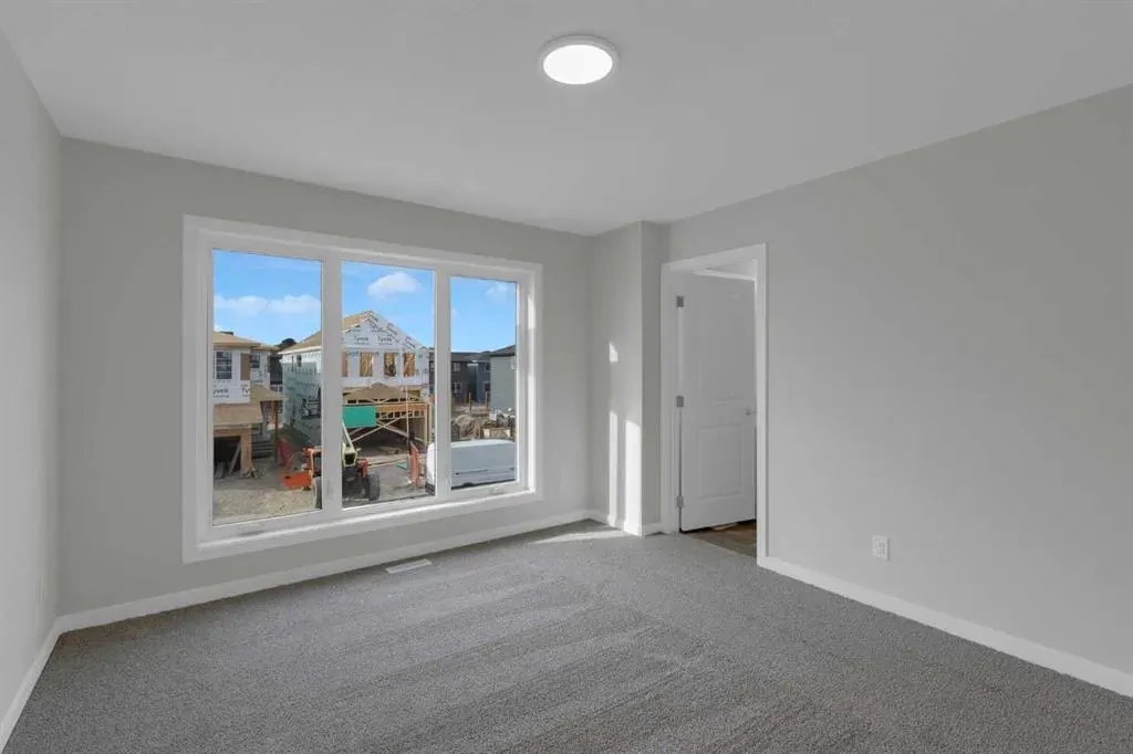 2022 Cobblebrook Crescent SW