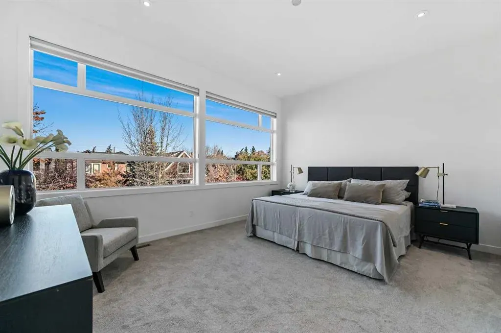 2115 Bowness Road NW